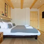 Isabelle Mountain 5 Star 5 Bedroom En Sauna Jacuzzi Chalet *